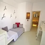 Hyades - Downtown Suites, *