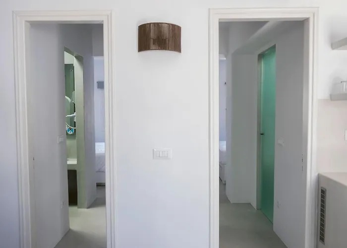 Hyades - Downtown Suites, *