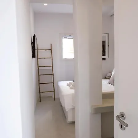 Hyades - Downtown Suites, *