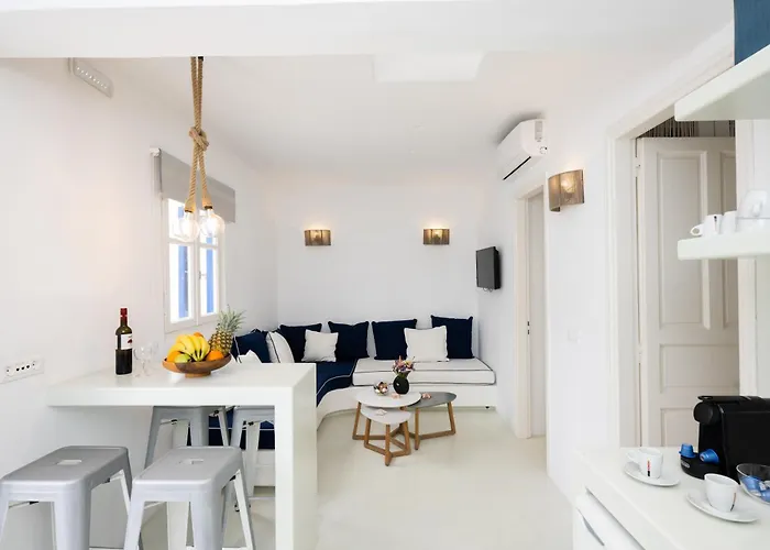 Hyades - Downtown Suites,