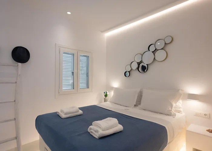 Hyades - Downtown Suites,